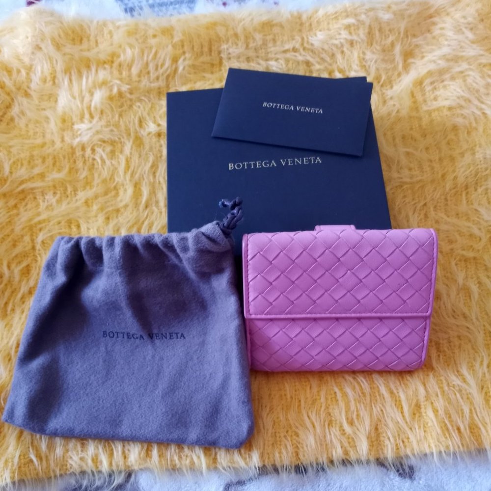 💯 % Bottega Veneta Small Leather Wallet